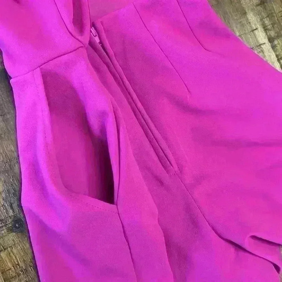 Celebrity Sky pink shorts romper size small. - Picture 10 of 10